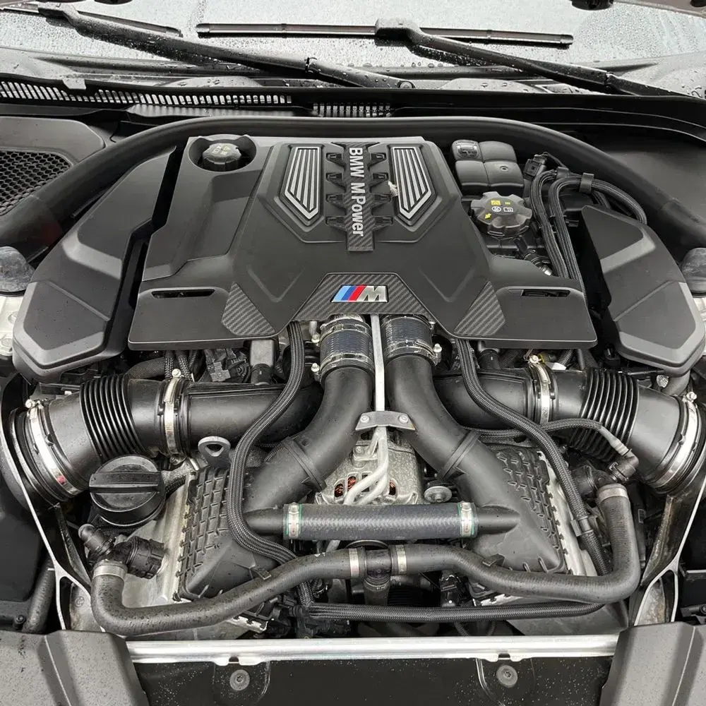 2023 BMW M5