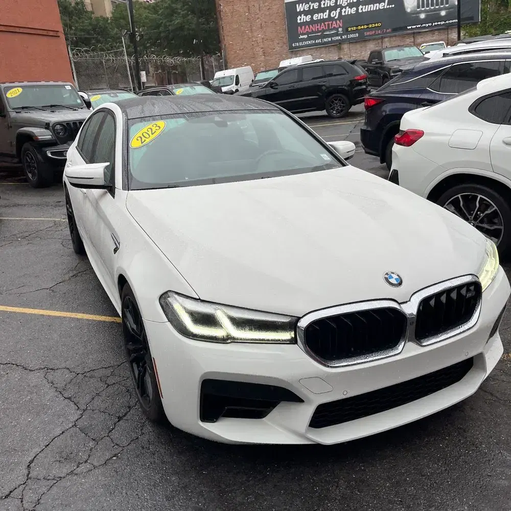 2023 BMW M5