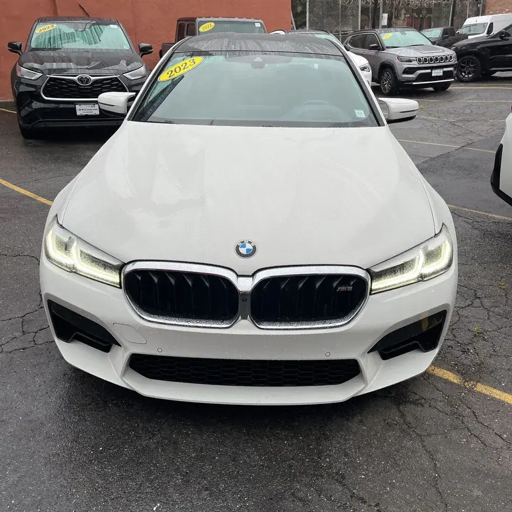 2023 BMW M5