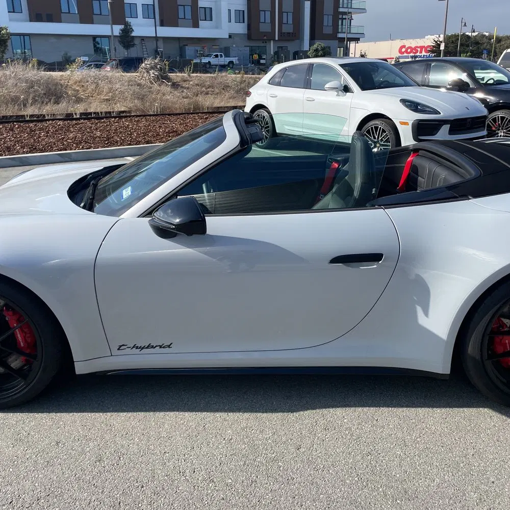 2025 Porsche 911 Carrera GTS