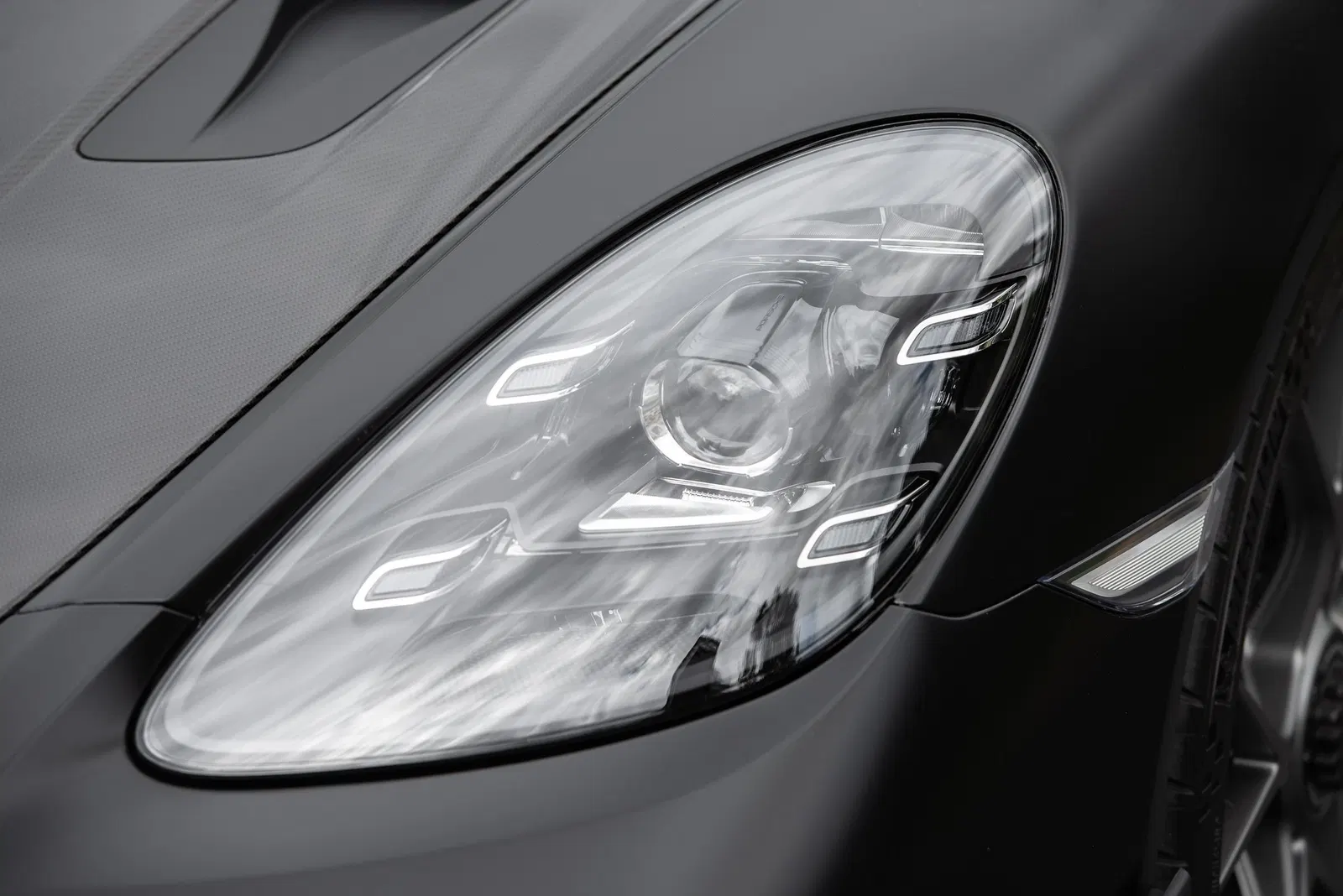 2025 Porsche 718 Spyder RS - 493-hp 4.0-Liter Flat-6, Weissach Package, Highly Equipped