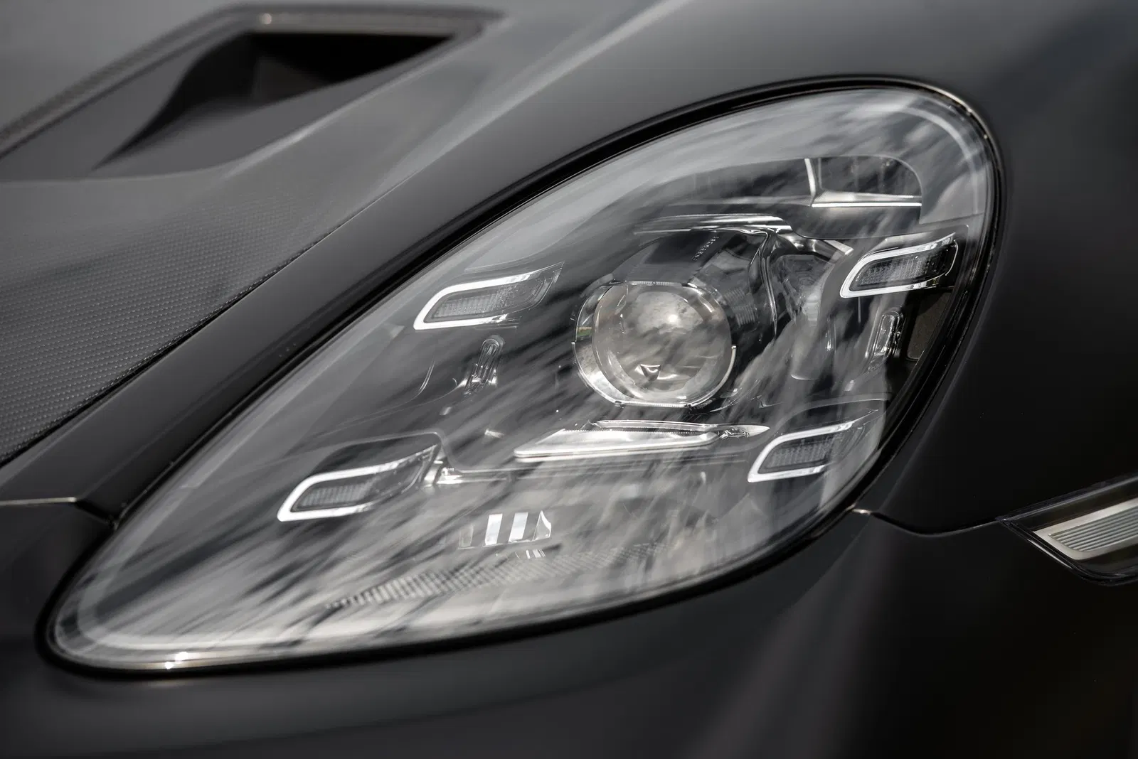 2025 Porsche 718 Spyder RS - 493-hp 4.0-Liter Flat-6, Weissach Package, Highly Equipped