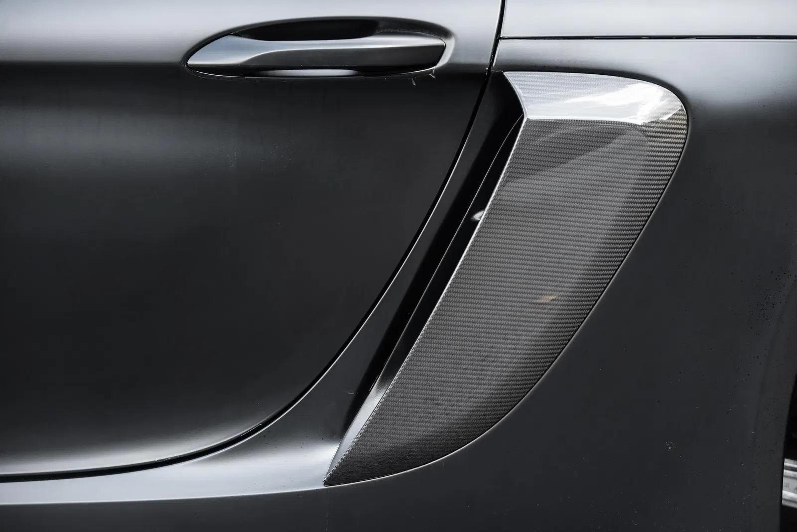 2025 Porsche 718 Spyder RS - 493-hp 4.0-Liter Flat-6, Weissach Package, Highly Equipped