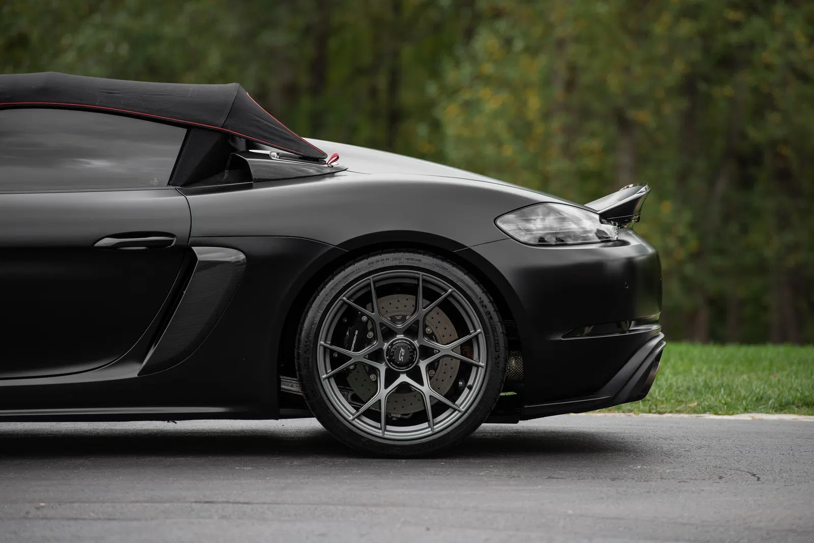2025 Porsche 718 Spyder RS - 493-hp 4.0-Liter Flat-6, Weissach Package, Highly Equipped