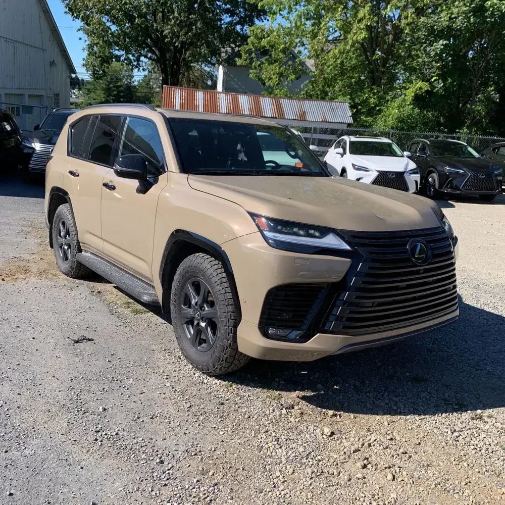 2025 Lexus LX 700h Overtrail