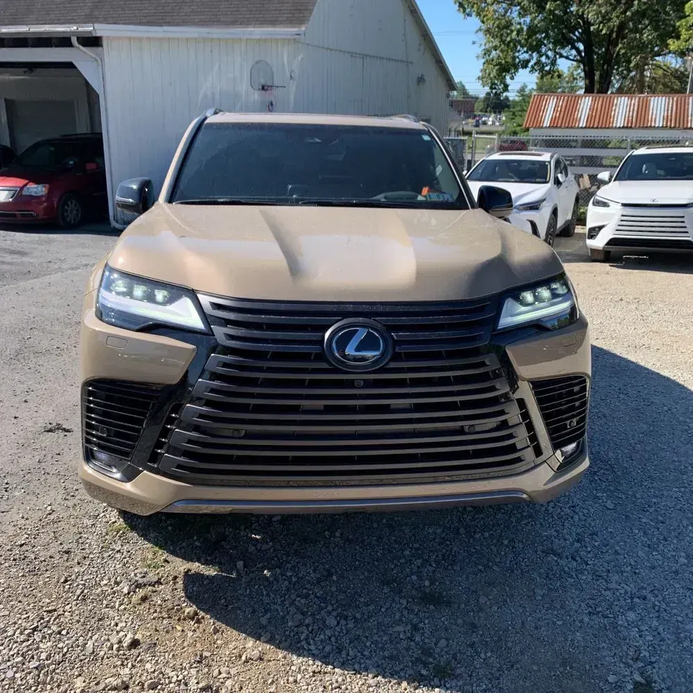 2025 Lexus LX 700h Overtrail