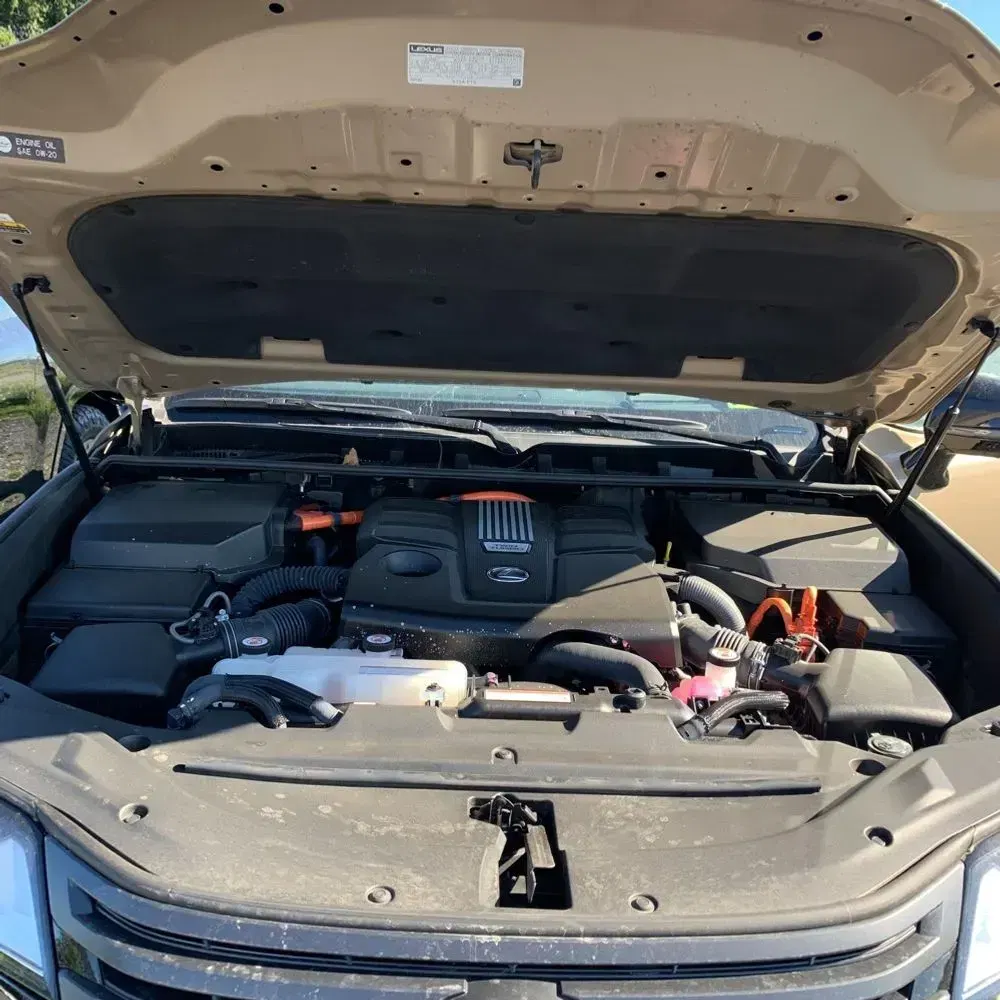 2025 Lexus LX 700h Overtrail