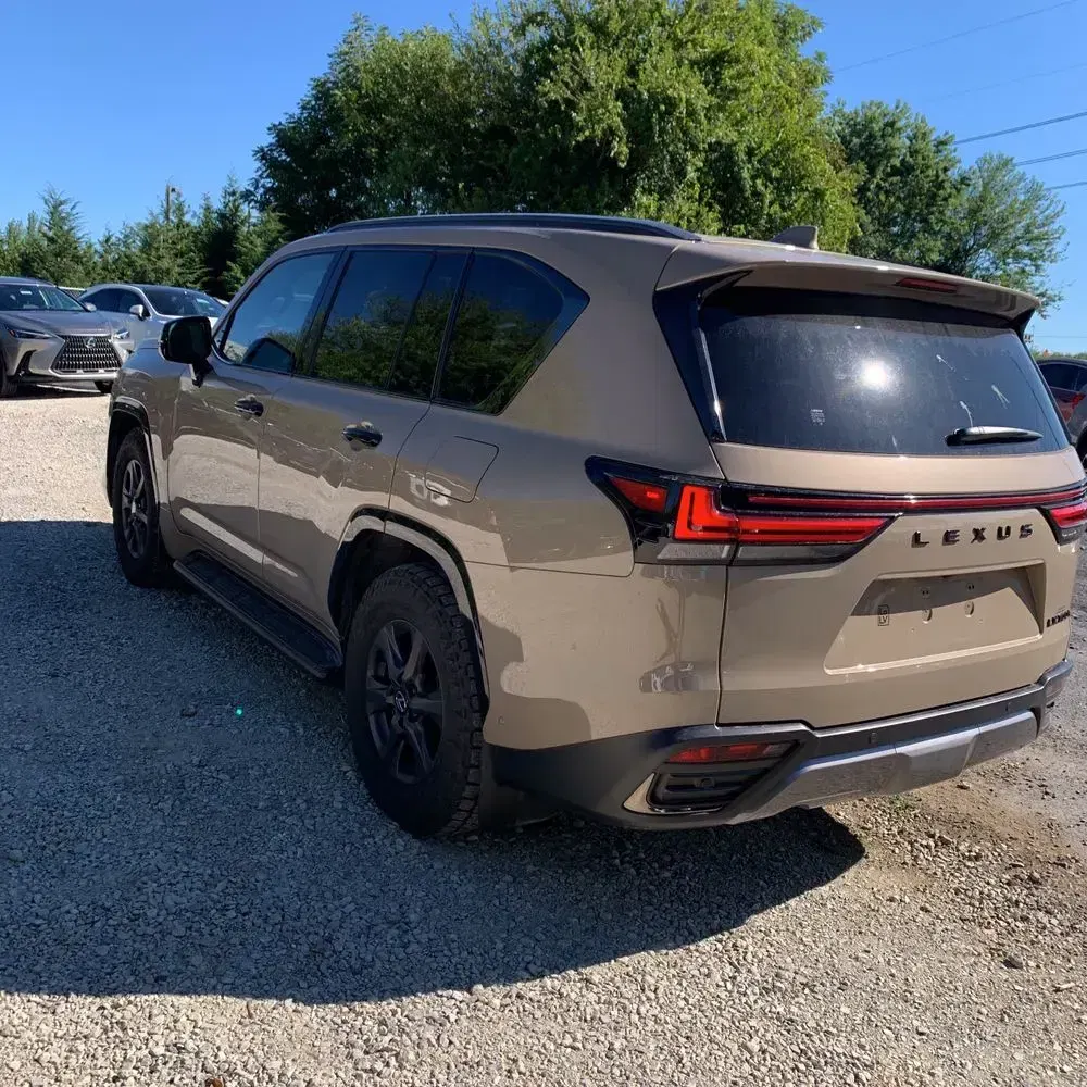 2025 Lexus LX 700h Overtrail