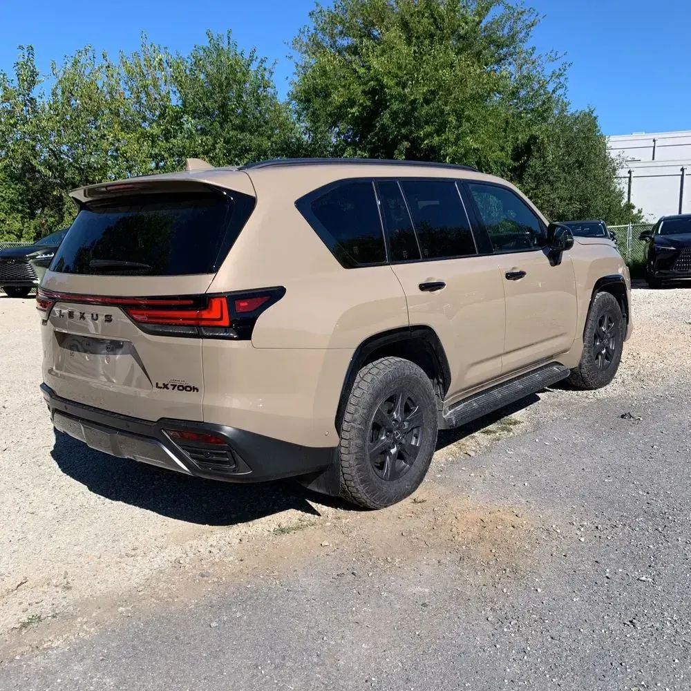 2025 Lexus LX 700h Overtrail