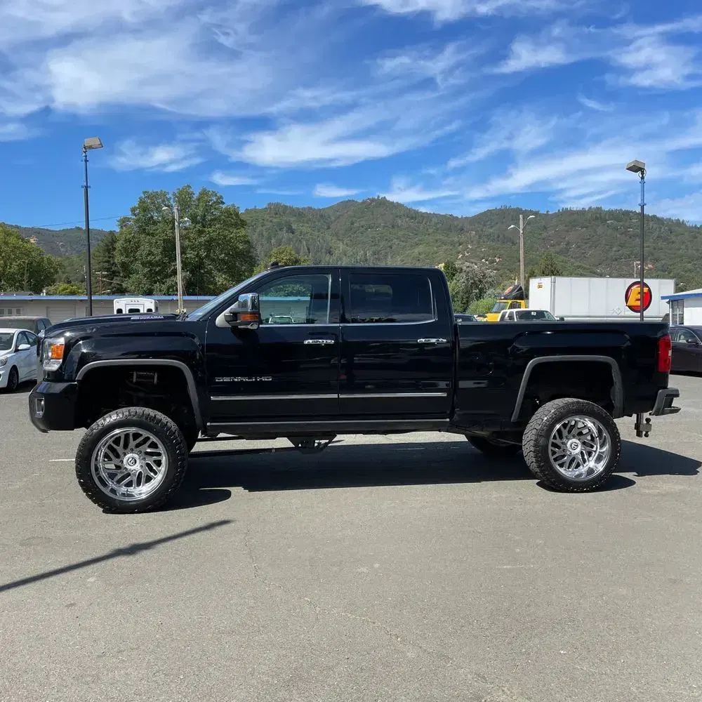 2017 GMC Sierra 2500HD Denali
