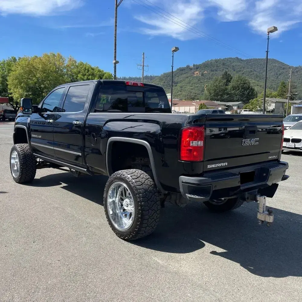 2017 GMC Sierra 2500HD Denali