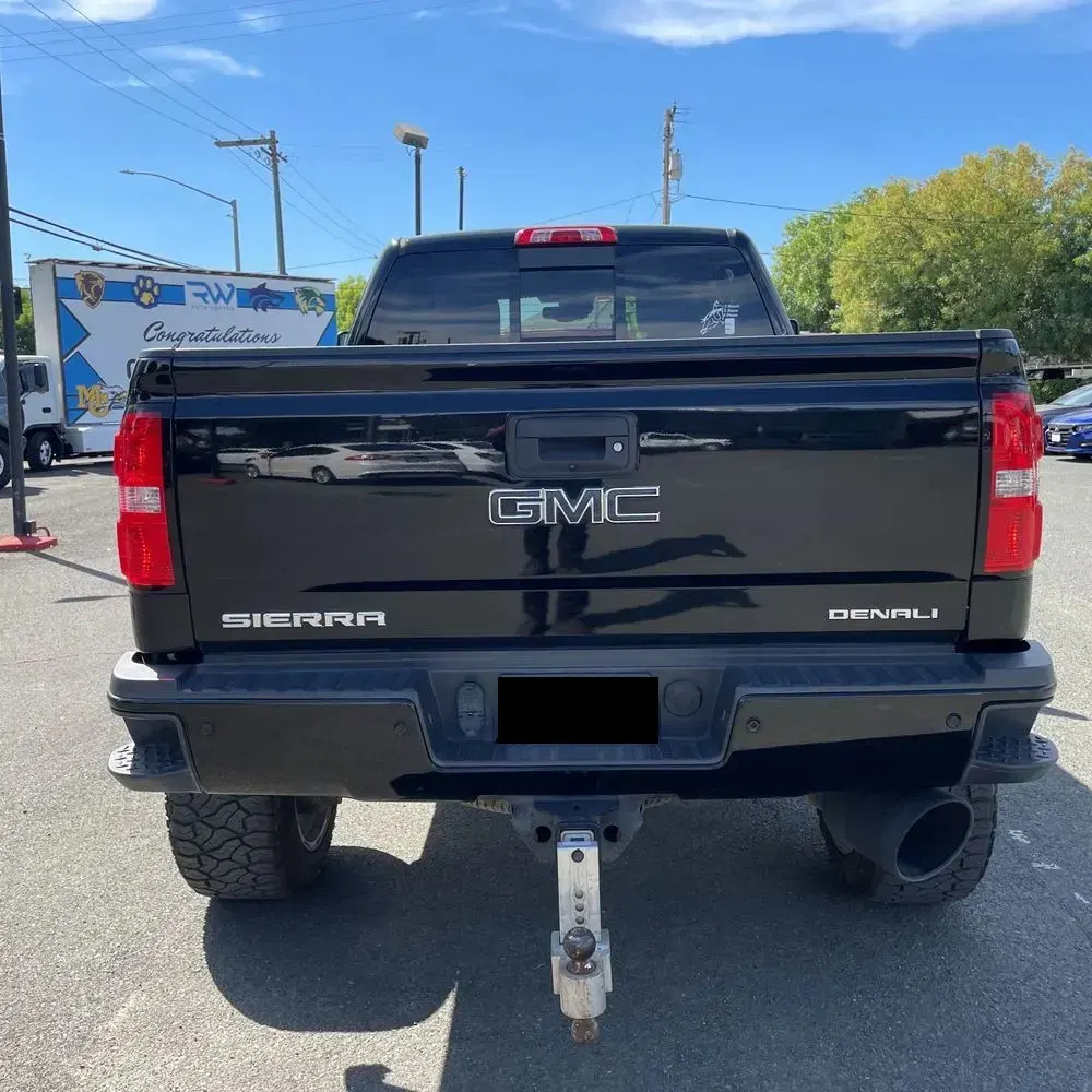 2017 GMC Sierra 2500HD Denali