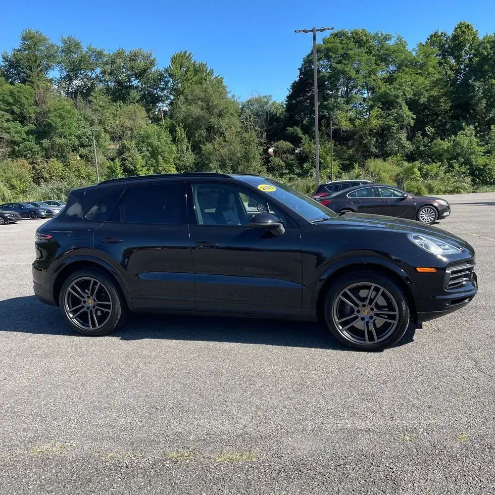 2022 Porsche Cayenne Platinum Edition