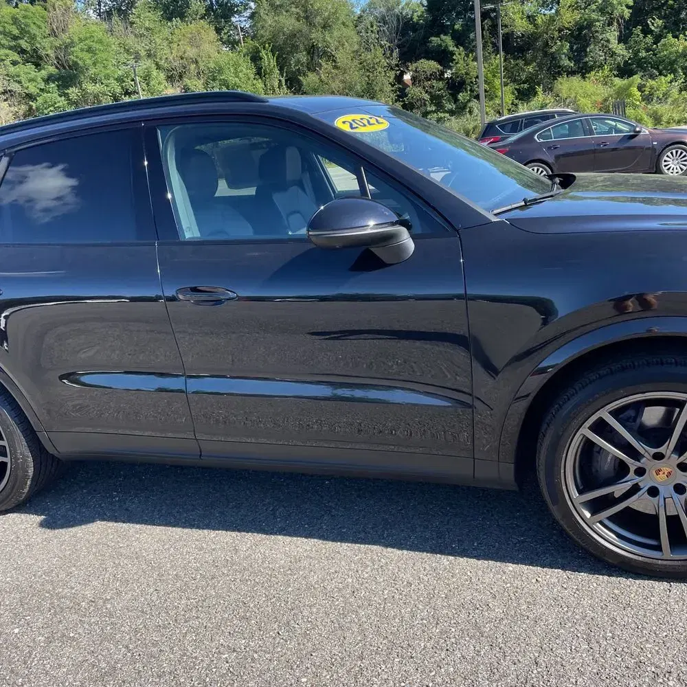 2022 Porsche Cayenne Platinum Edition