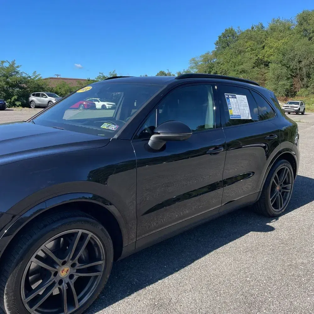 2022 Porsche Cayenne Platinum Edition