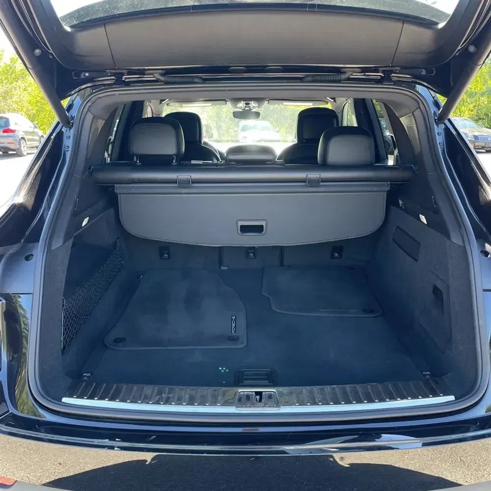 2022 Porsche Cayenne Platinum Edition