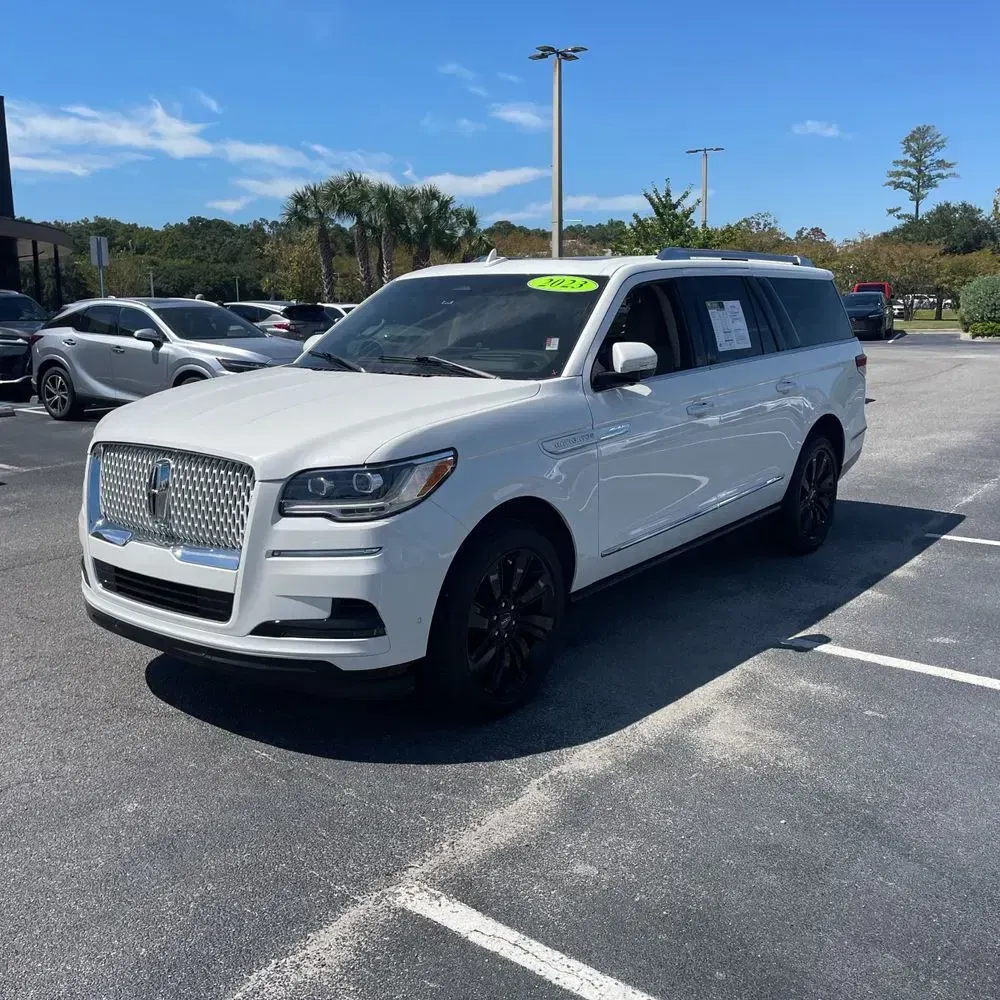 2023 Lincoln Navigator L Reserve