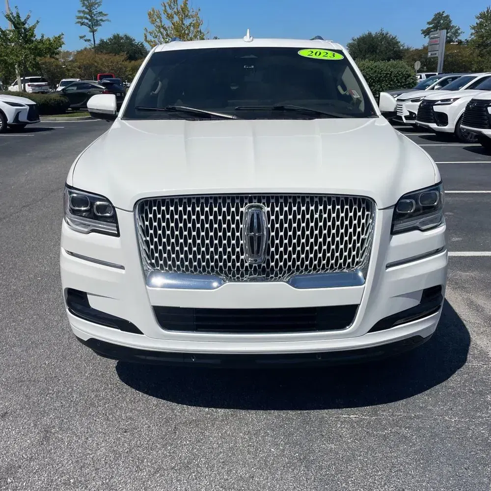 2023 Lincoln Navigator L Reserve