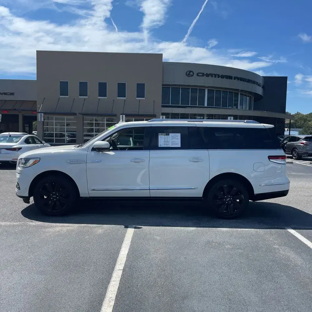 2023 Lincoln Navigator L Reserve