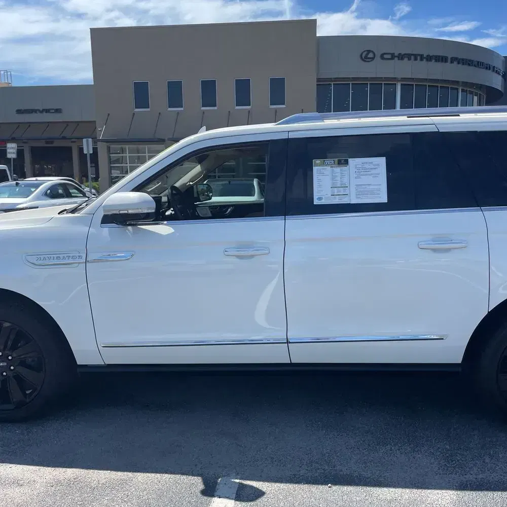2023 Lincoln Navigator L Reserve