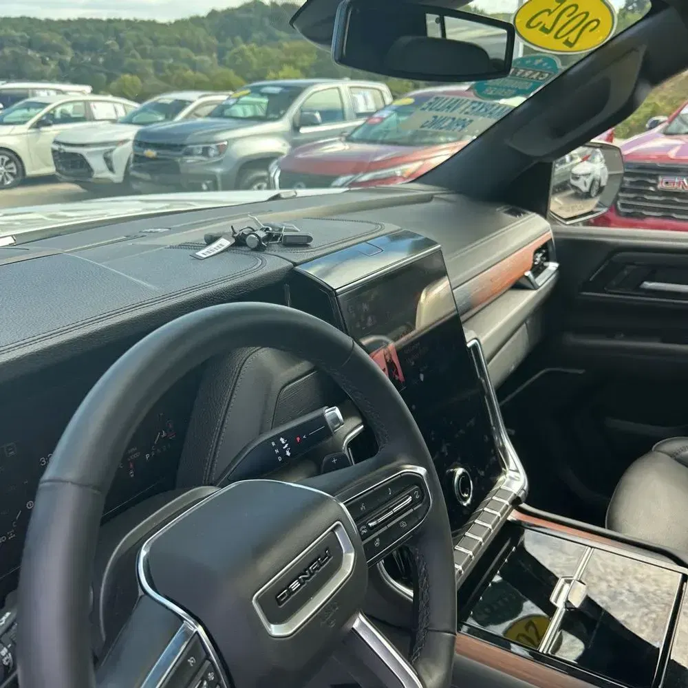2025 GMC Yukon XL Denali