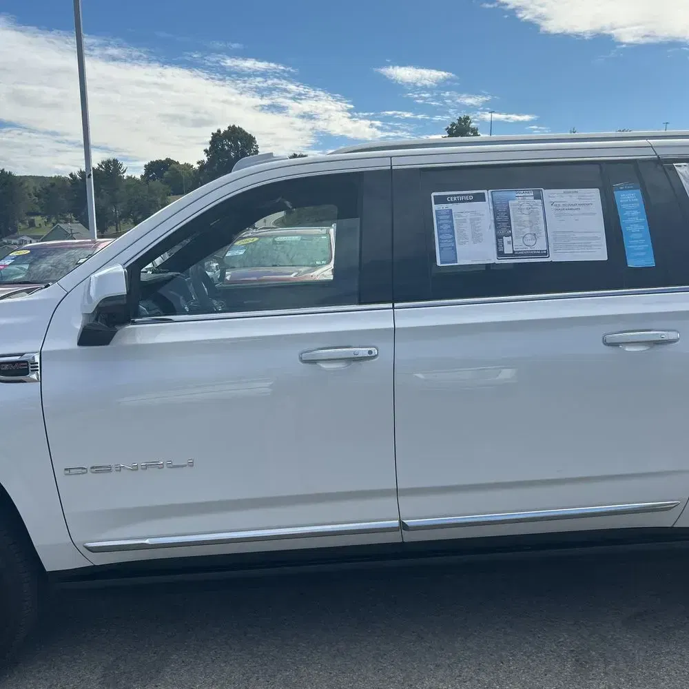 2025 GMC Yukon XL Denali