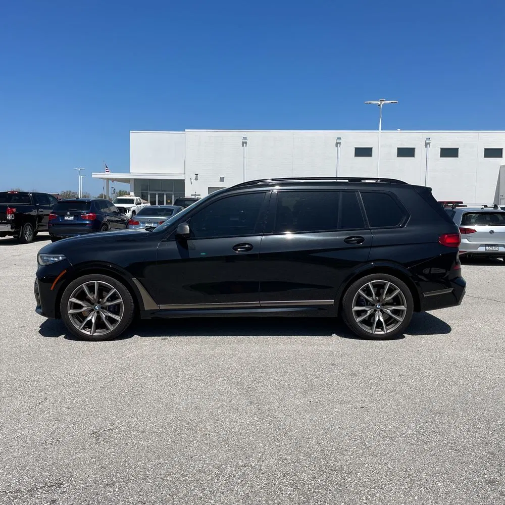 2021 BMW X7 M50i