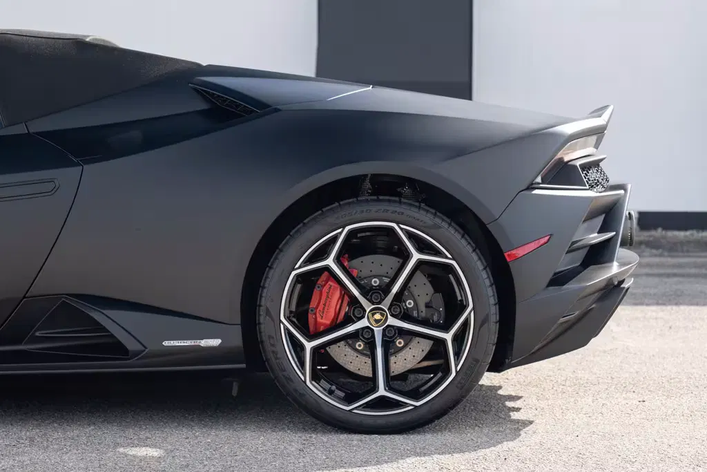 2021 Lamborghini Huracan Spyder RWD