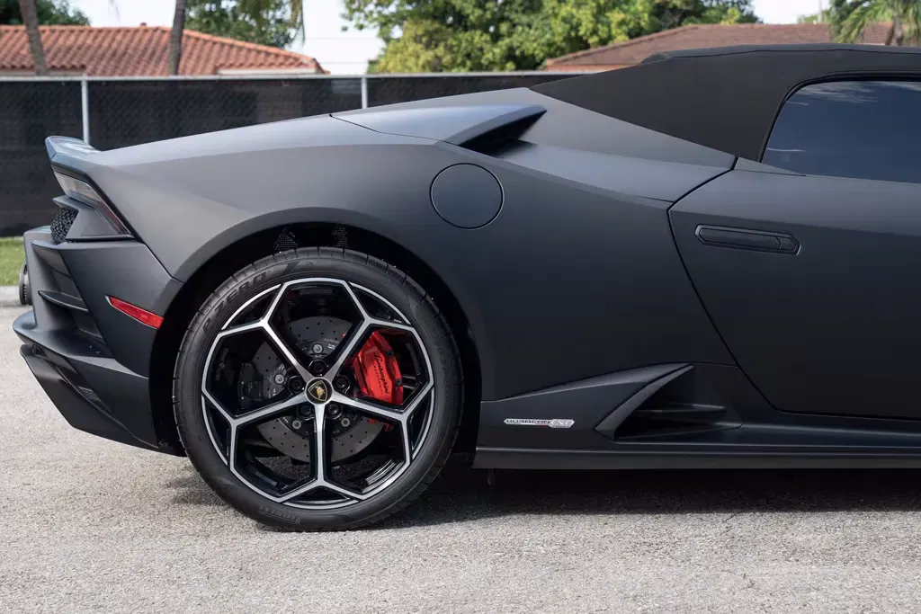 2021 Lamborghini Huracan Spyder RWD