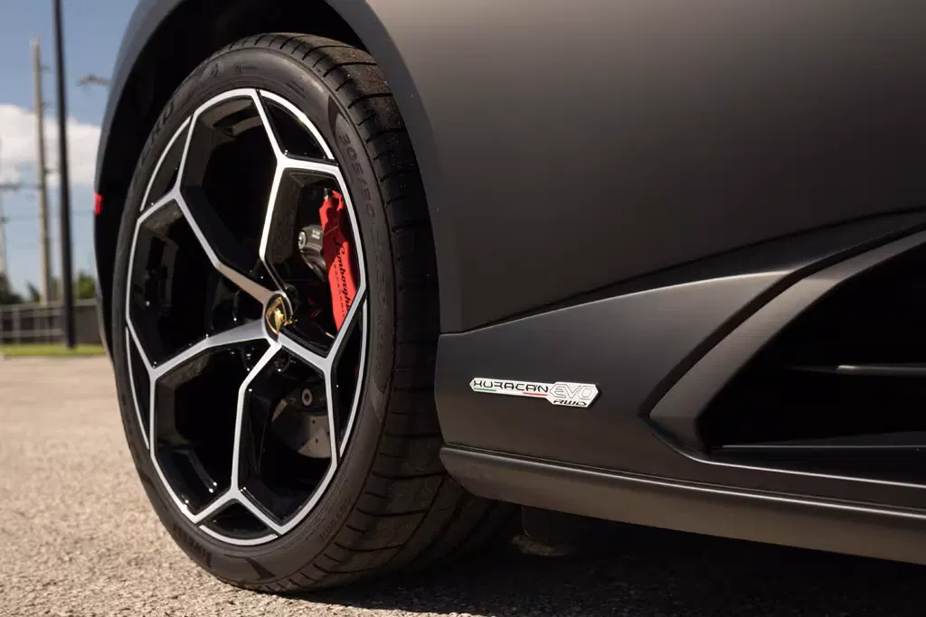 2021 Lamborghini Huracan Spyder RWD