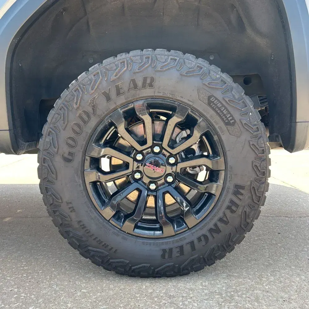 2023 GMC Sierra 1500 AT4X
