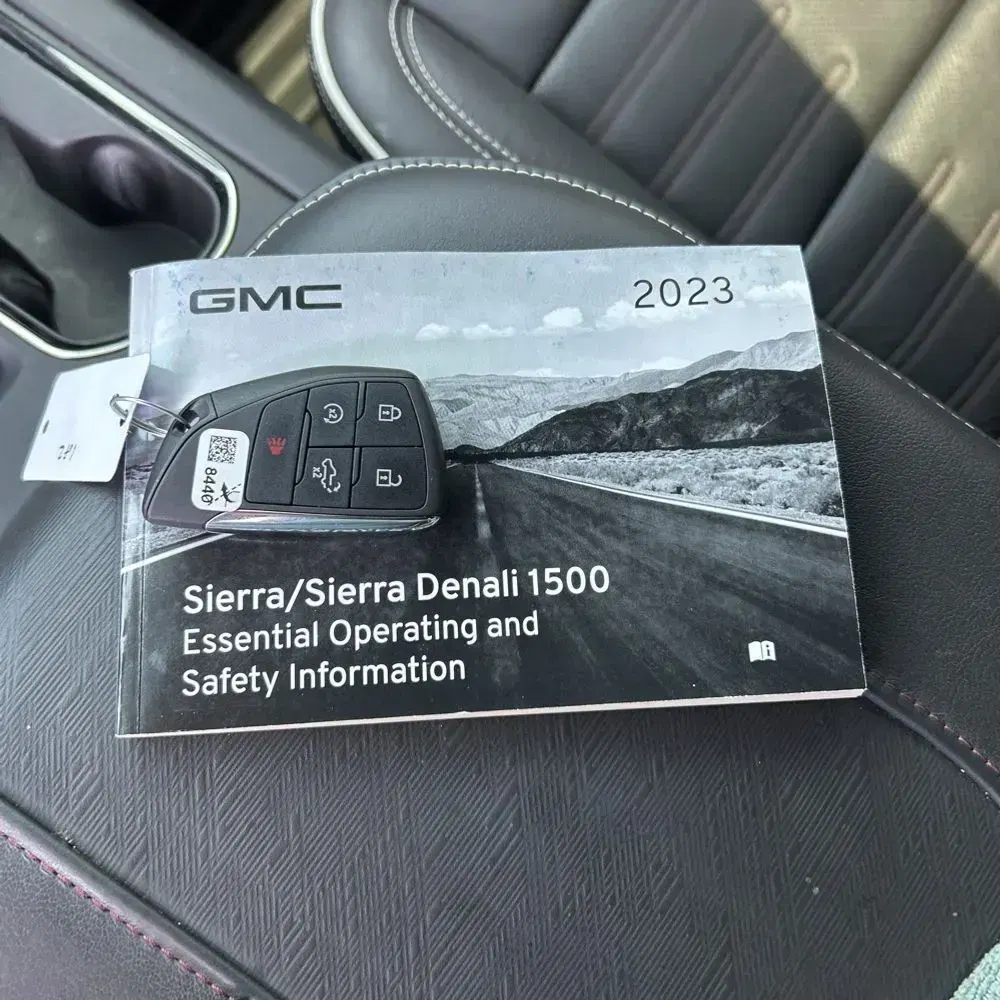 2023 GMC Sierra 1500 AT4X