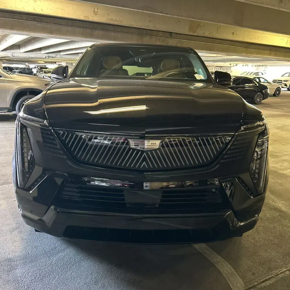 2025 Cadillac Escalade IQ Sport 2