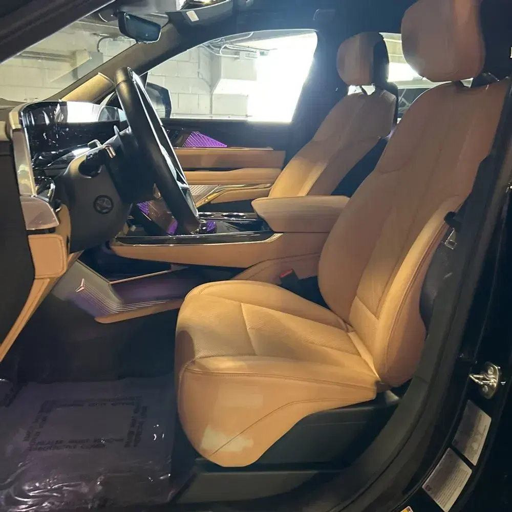 2025 Cadillac Escalade IQ Sport 2