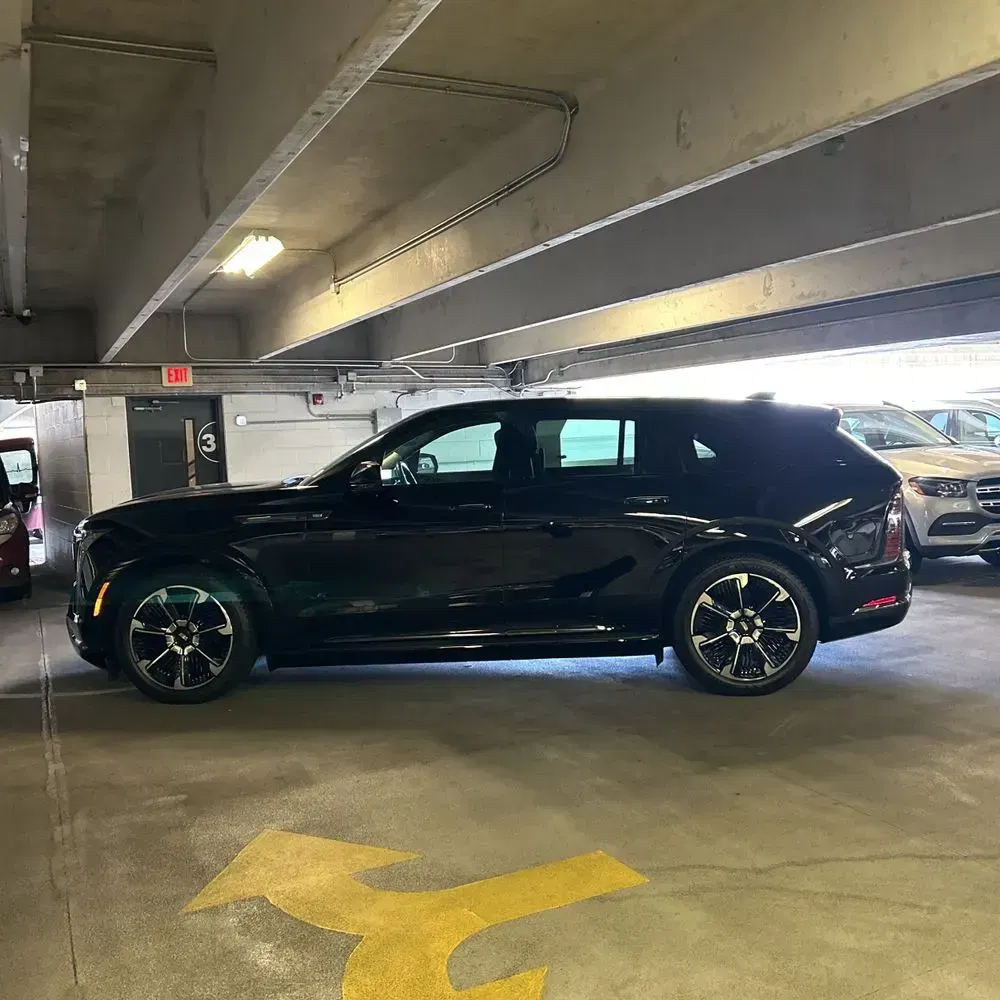 2025 Cadillac Escalade IQ Sport 2