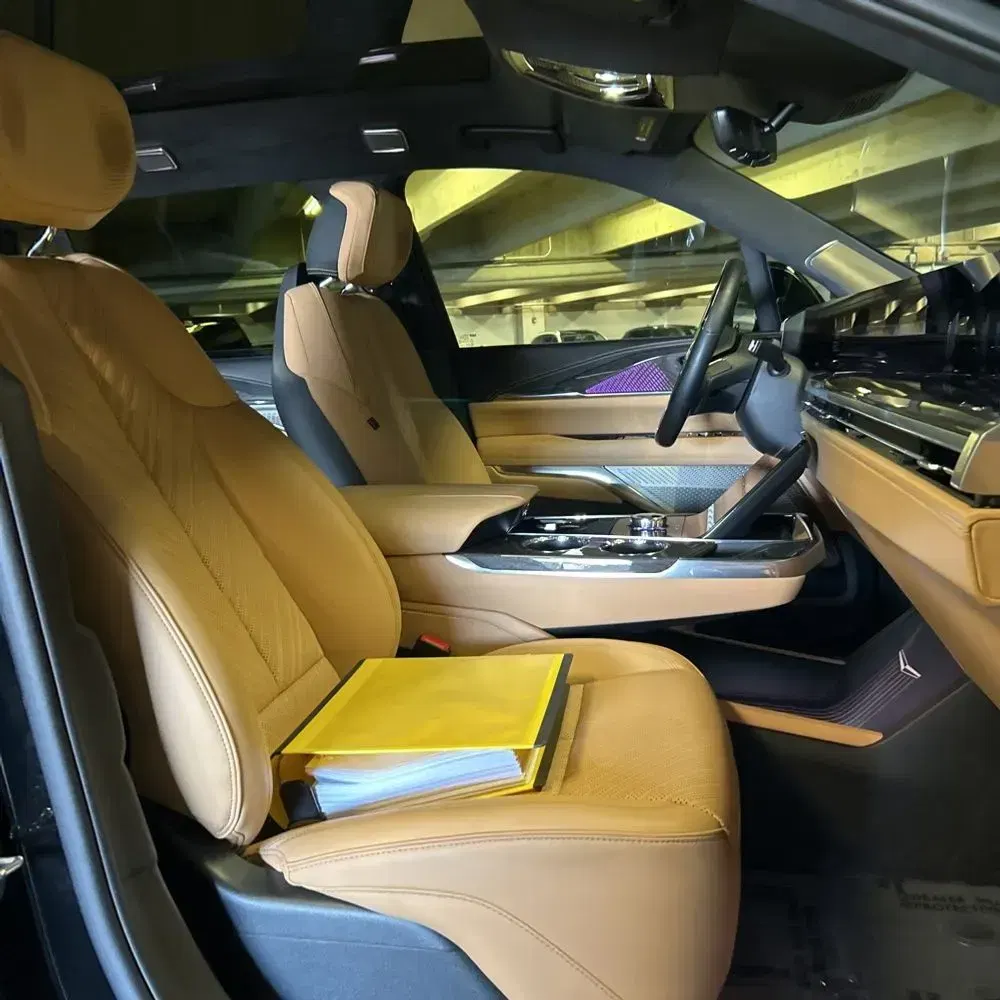 2025 Cadillac Escalade IQ Sport 2