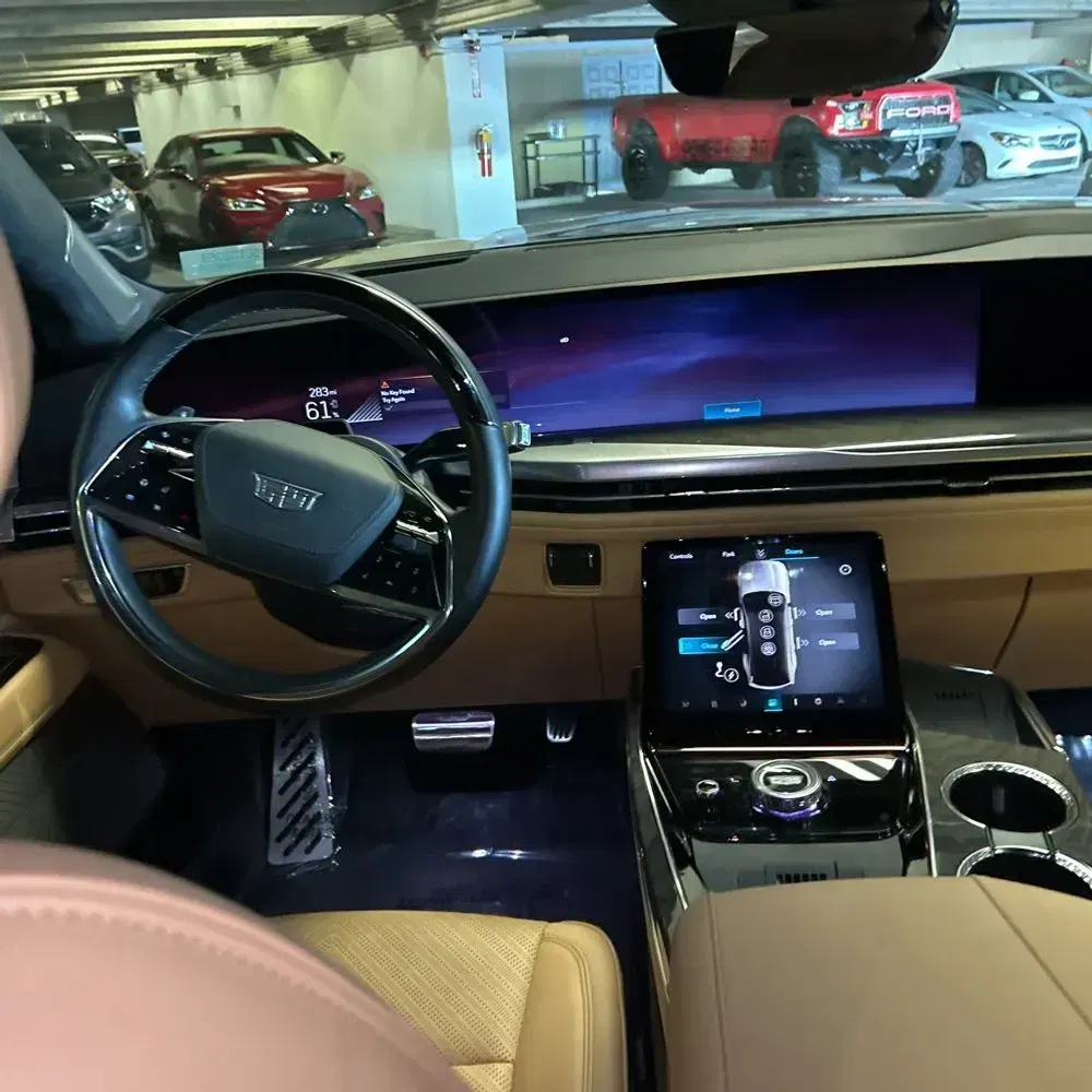 2025 Cadillac Escalade IQ Sport 2