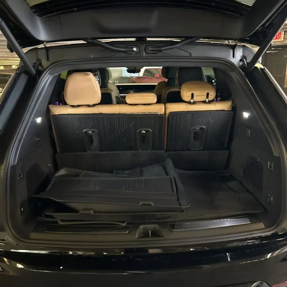 2025 Cadillac Escalade IQ Sport 2