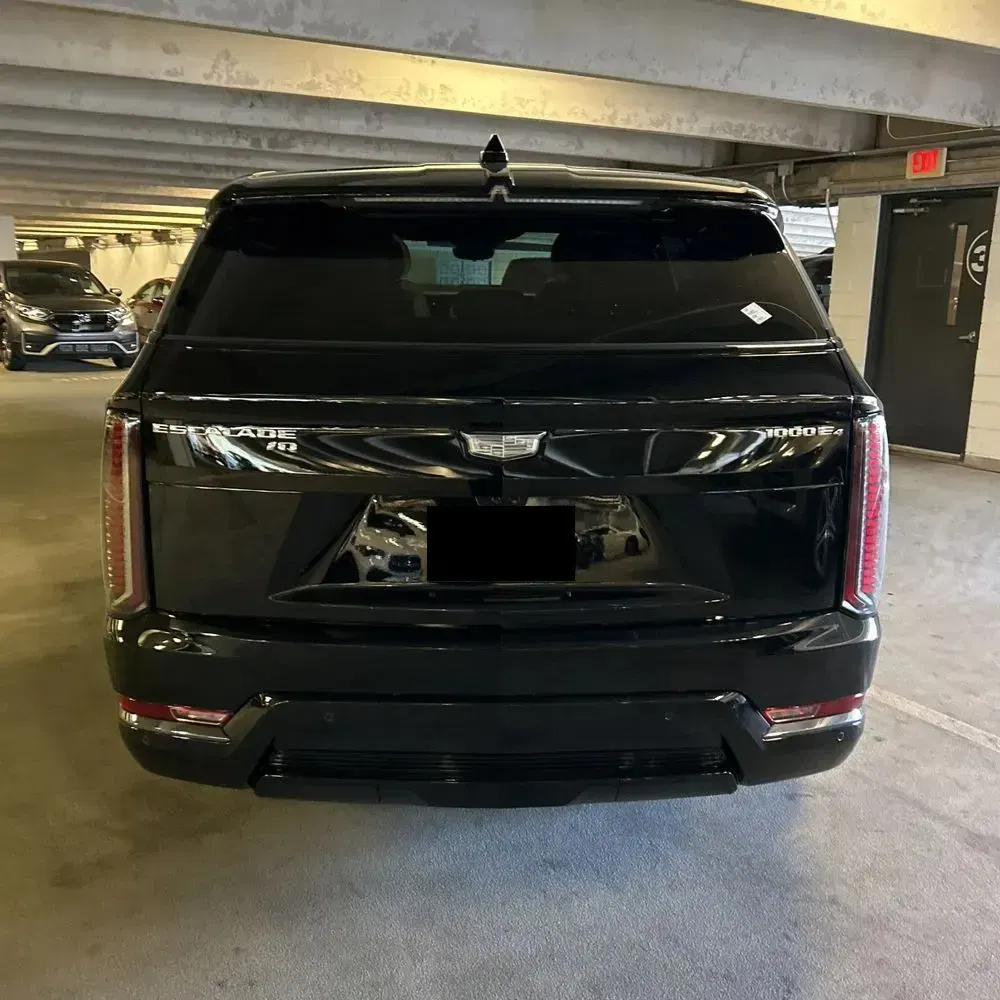 2025 Cadillac Escalade IQ Sport 2