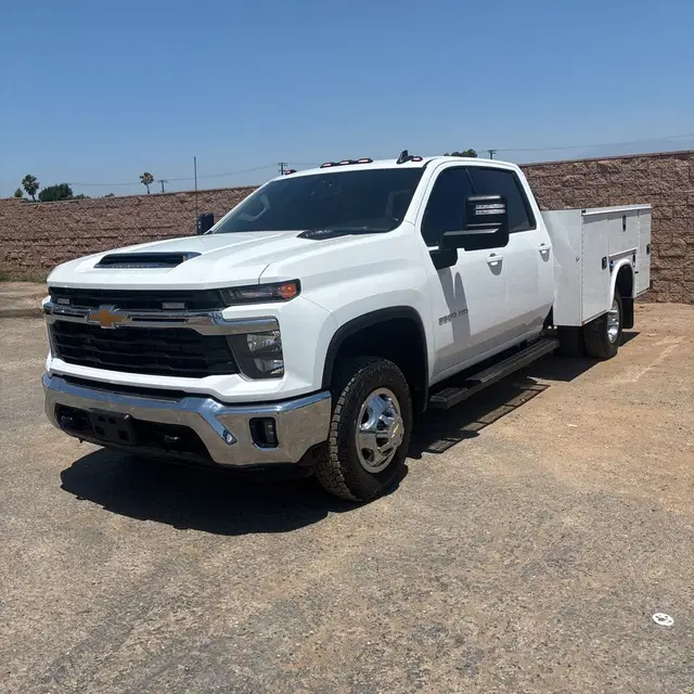 2024 Chevrolet Silverado 3500HD CC LT