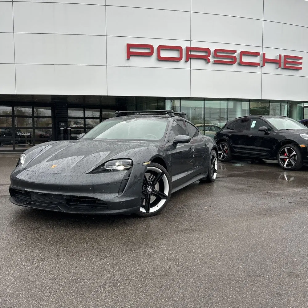 2022 Porsche Taycan Base