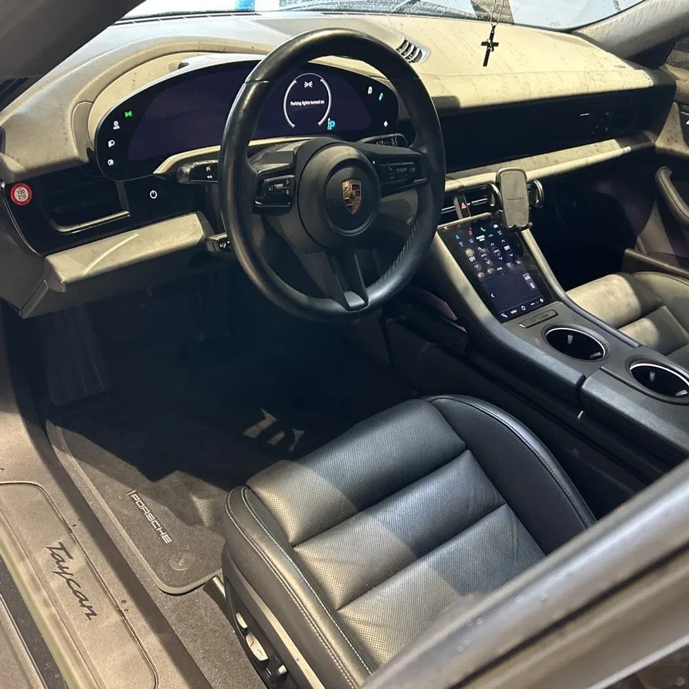 2022 Porsche Taycan Base