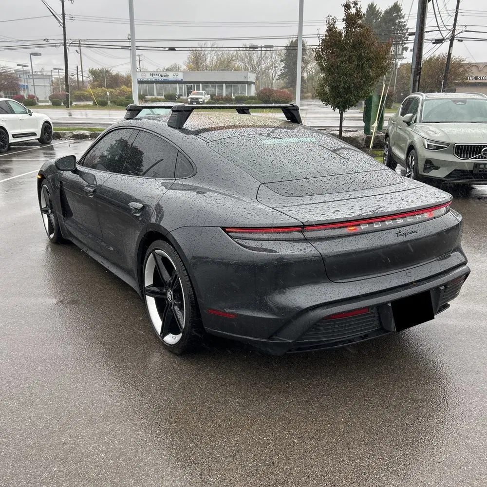 2022 Porsche Taycan Base