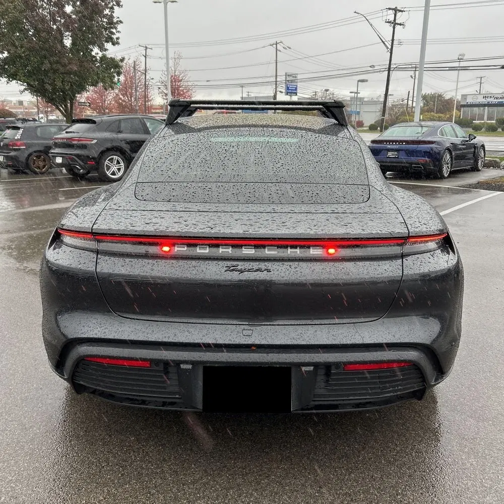 2022 Porsche Taycan Base
