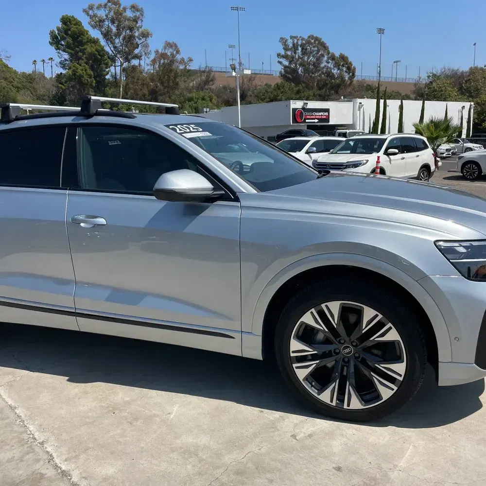 2025 Audi Q8 Premium 55