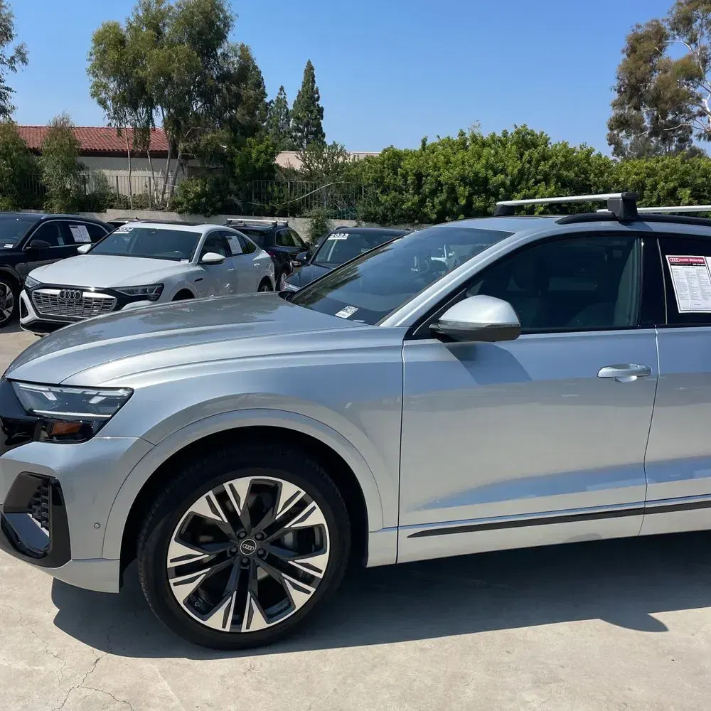 2025 Audi Q8 Premium 55