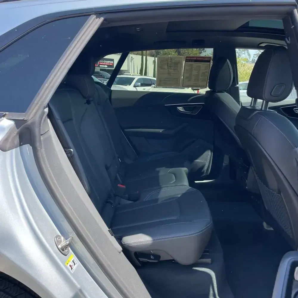 2025 Audi Q8 Premium 55