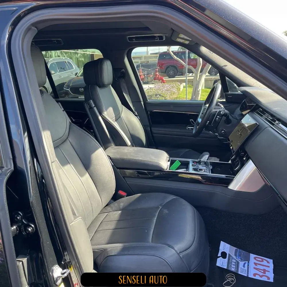 2023 Land Rover Range Rover P530 SE