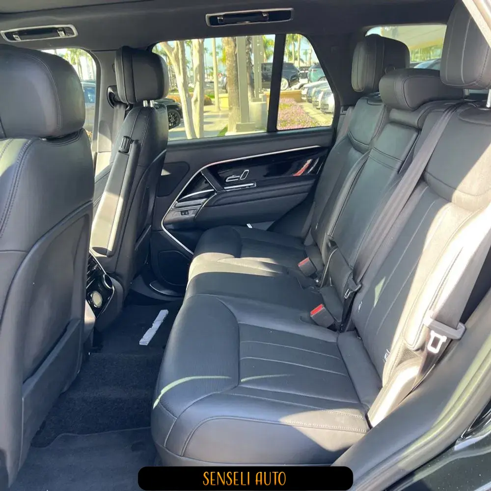 2023 Land Rover Range Rover P530 SE