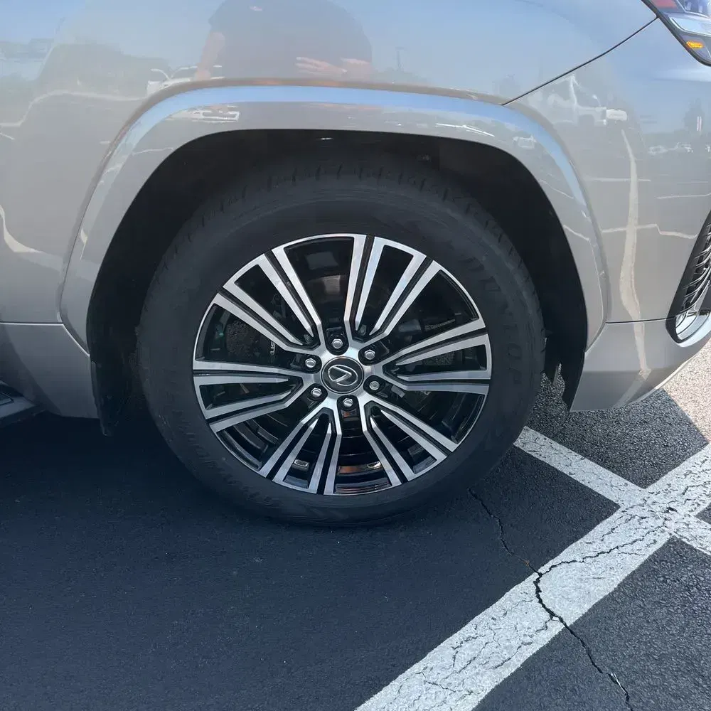 2024 Lexus LX 600 Luxury
